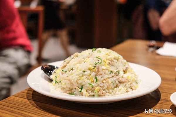 鼎泰豐小籠包用的是什么面粉(鼎泰小籠包子館怎么樣)