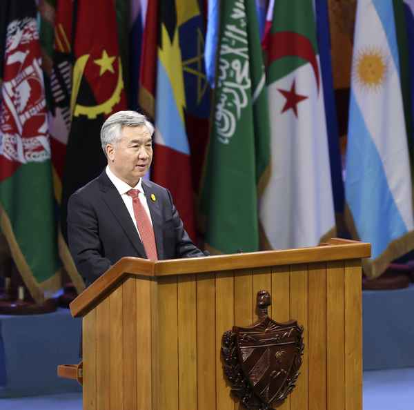 新春晚会主持人致辞(新春晚会主持人致辞稿)