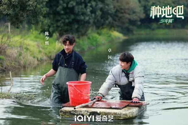 蔣敦豪是張紹剛公司的嗎;蔣敦豪解約