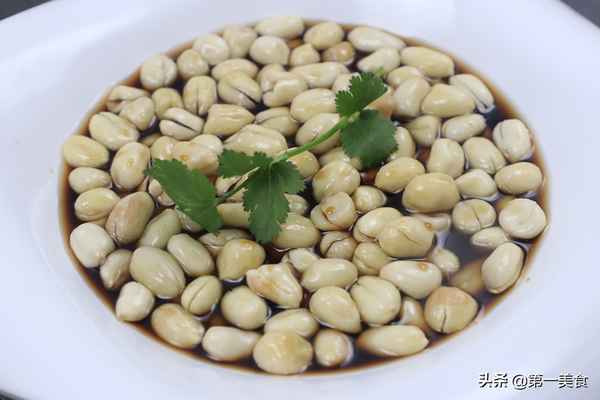 生花生泡醋的制作方法;醋泡花生米的正確做法和功效