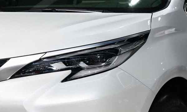 豐田塞納開三年感受、7座最耐用最省油的車