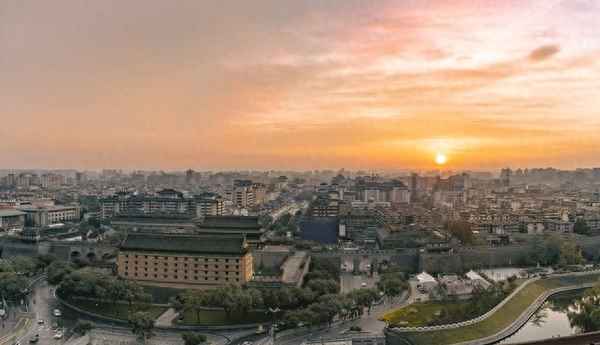 描写盛唐长安繁华的唯美句子(唐朝盛世的辉煌的诗句)