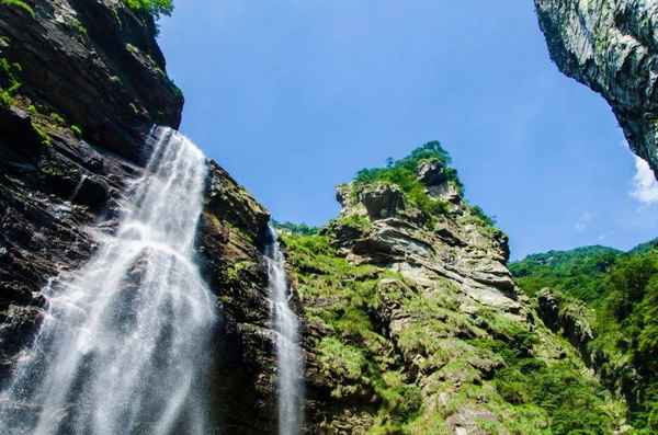 旅游詩句;旅行的句子唯美短句