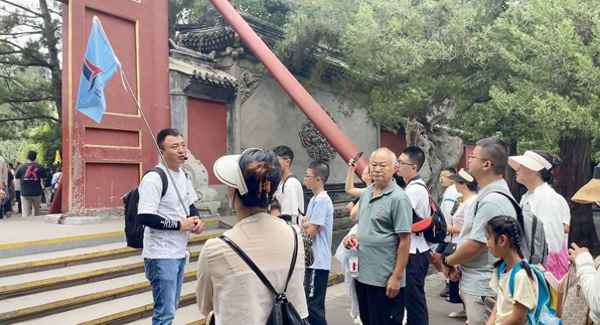 暑假去北京旅游熱不熱【北京當地旅游團哪家好】