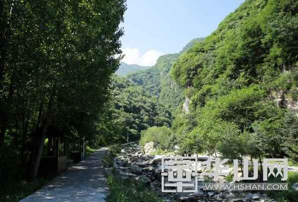 少华山旅游攻略(华山要爬几个小时)