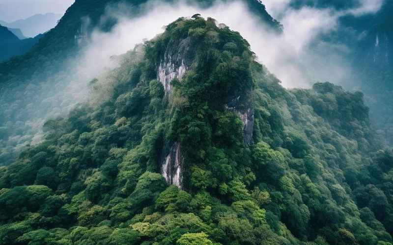 金秀莲花山四季如画