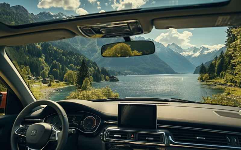 汽车玻璃油膜(汽车玻璃油膜小妙招)