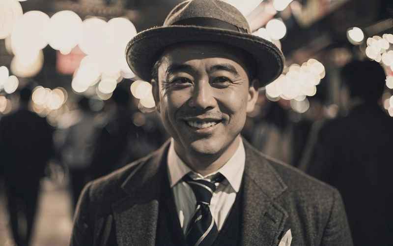 《笑面人生步履不停：徐峥经典时代群像全景收录》