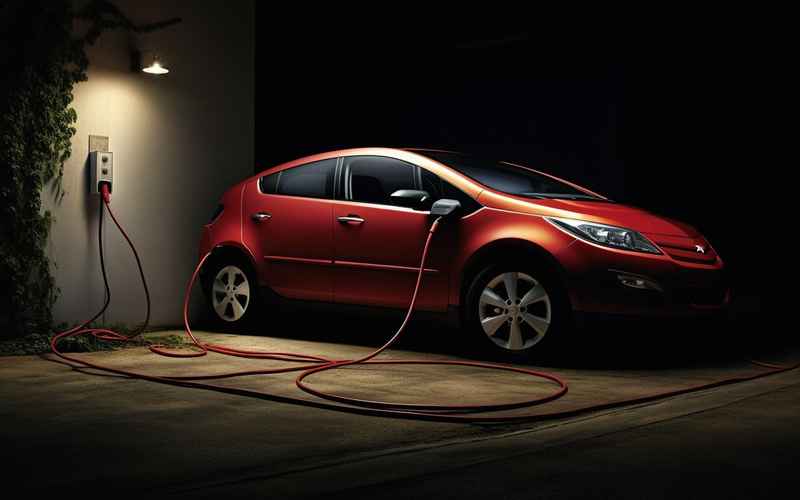 用电的汽车(不燃油不用电的汽车)