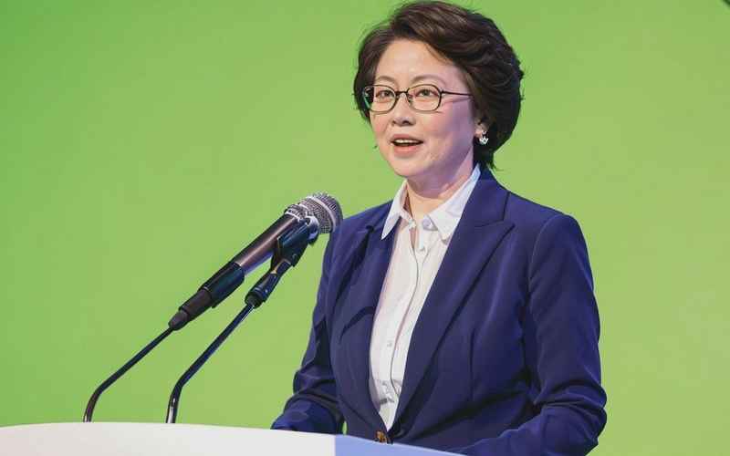 中国汽车协会会长_中国汽车协会会长董扬