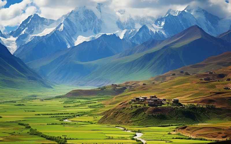 青藏高原美丽风光，藏旅游股市场投资机遇