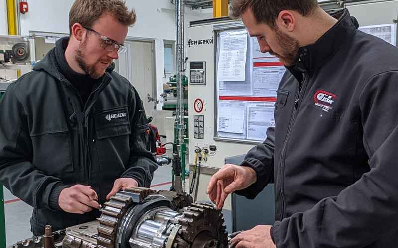 电动汽车的维修_电动汽车的维修成本高不高