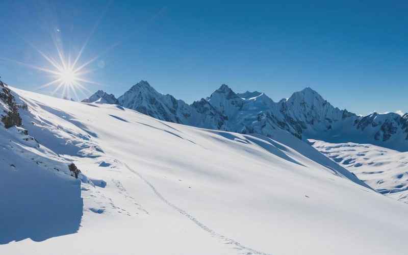 雪域秘境,滑雪探险 雪域秘境,滑雪探险