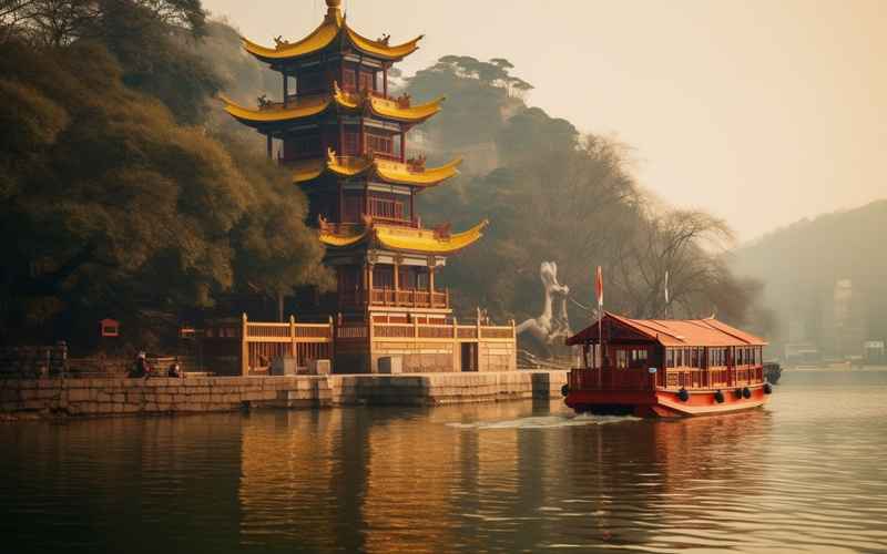 武汉经典景点一日游：黄鹤楼、东湖、热干面