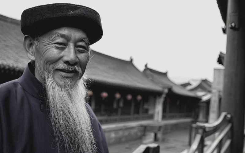 《西口长歌：晋商传奇与家族史诗》