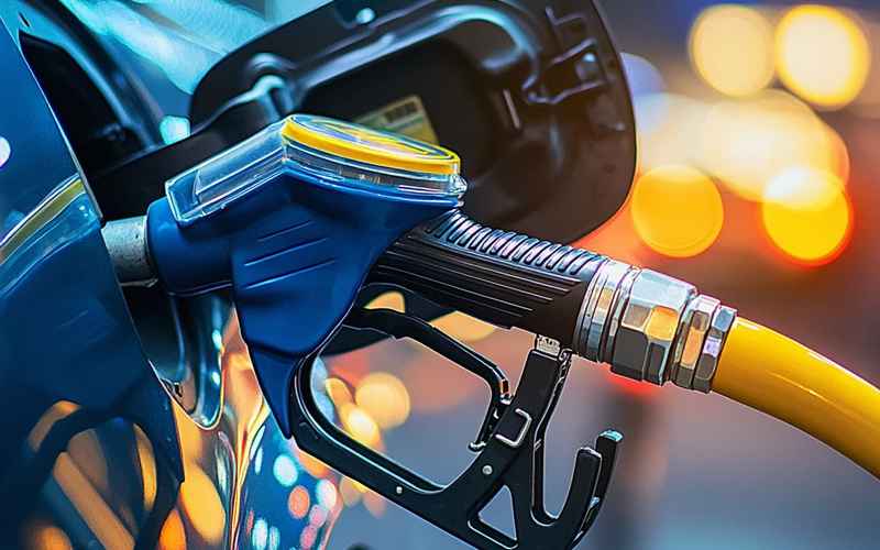 汽車油表ef—汽車油表報警還能開多少里路
