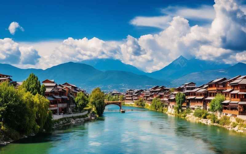 去香格里拉旅游需注意保暖、防曬、舒適裝備,提前規劃路線和住宿,尊重當地文化和保護環境 去香格里拉旅游需注意保暖、防曬、舒適裝備,提前規劃路線和住宿,尊重當地文化和保護環境
