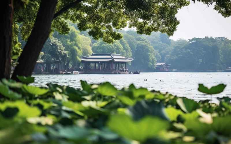 天水一日游攻略：探秘西湖的绝美景色与历史故事